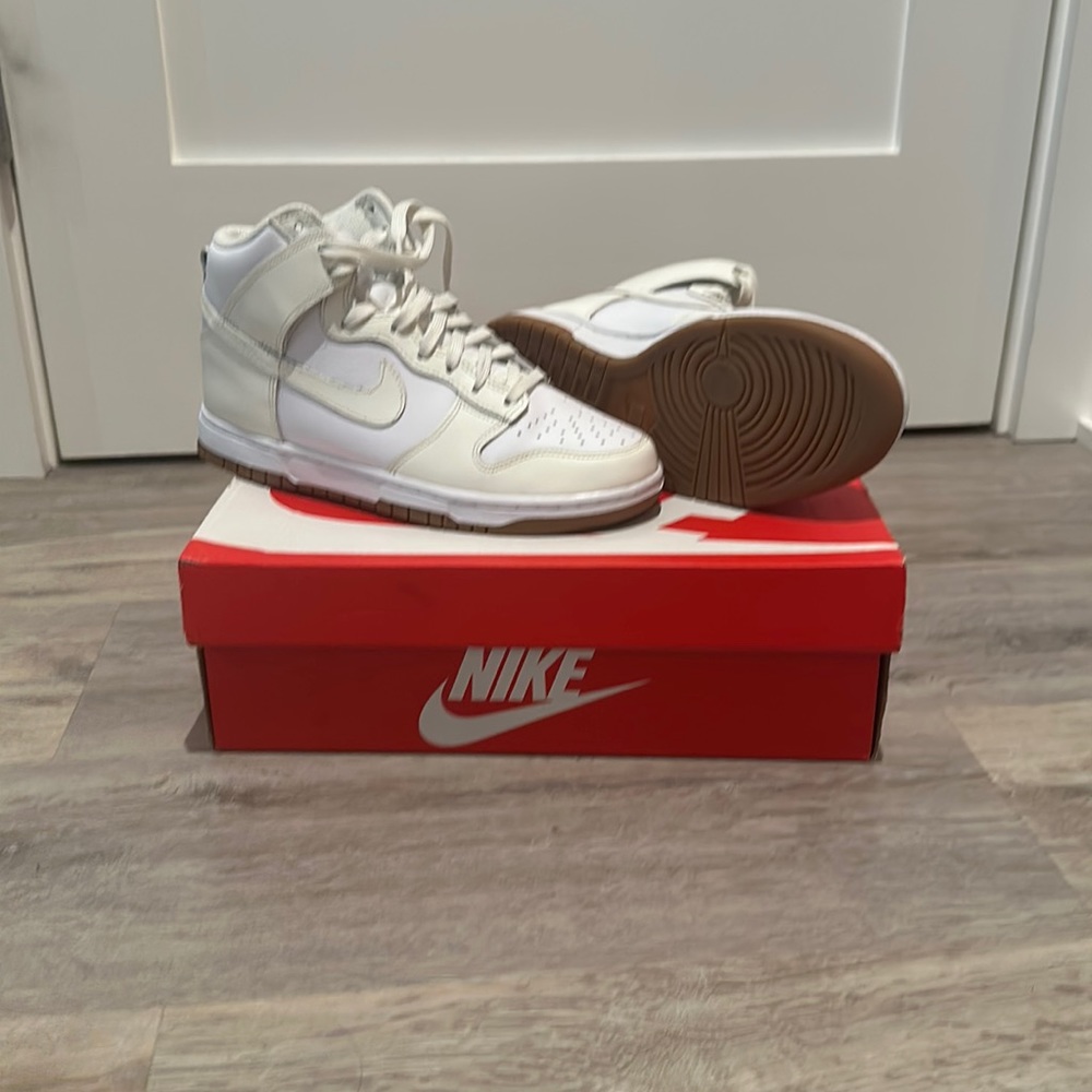 W Nike Dunk High